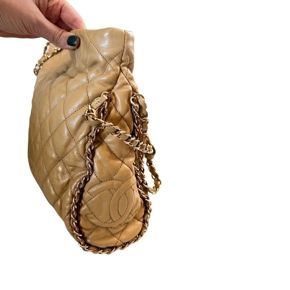 CHANEL Authentic Calfskin Leather Quilted Chain Tote Tan Medium - Picture 5 of 16